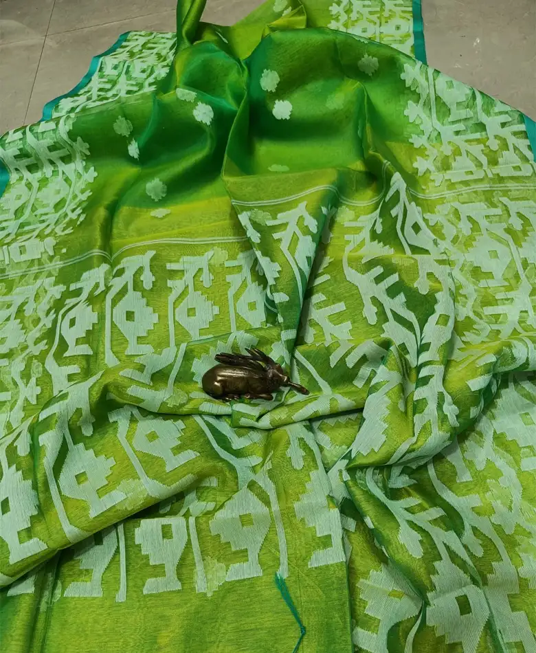 Muslin Jamdani Handloom Saree With Blouse Piece