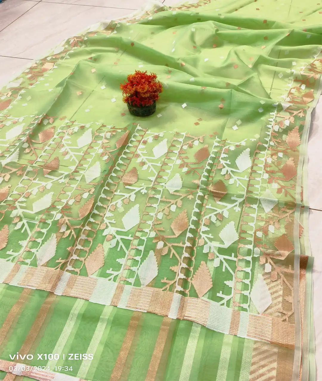 Semi muslin Jamdani with blouse piece