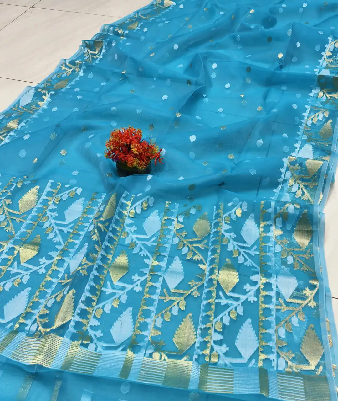 Semi Muslin Jamdani Saree with blouse piece