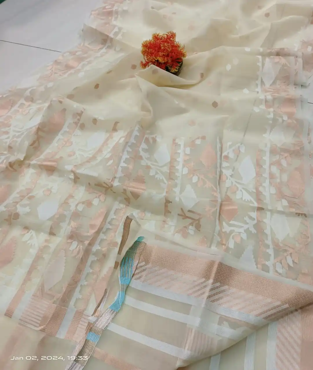 Semi Muslin Jamdani Saree with blouse piece